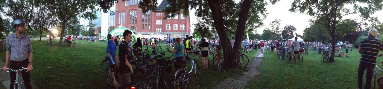 Ehrlich: wir wollten zügig voran und Lücken schließen – Ein Kommentar zur Radnacht 2014